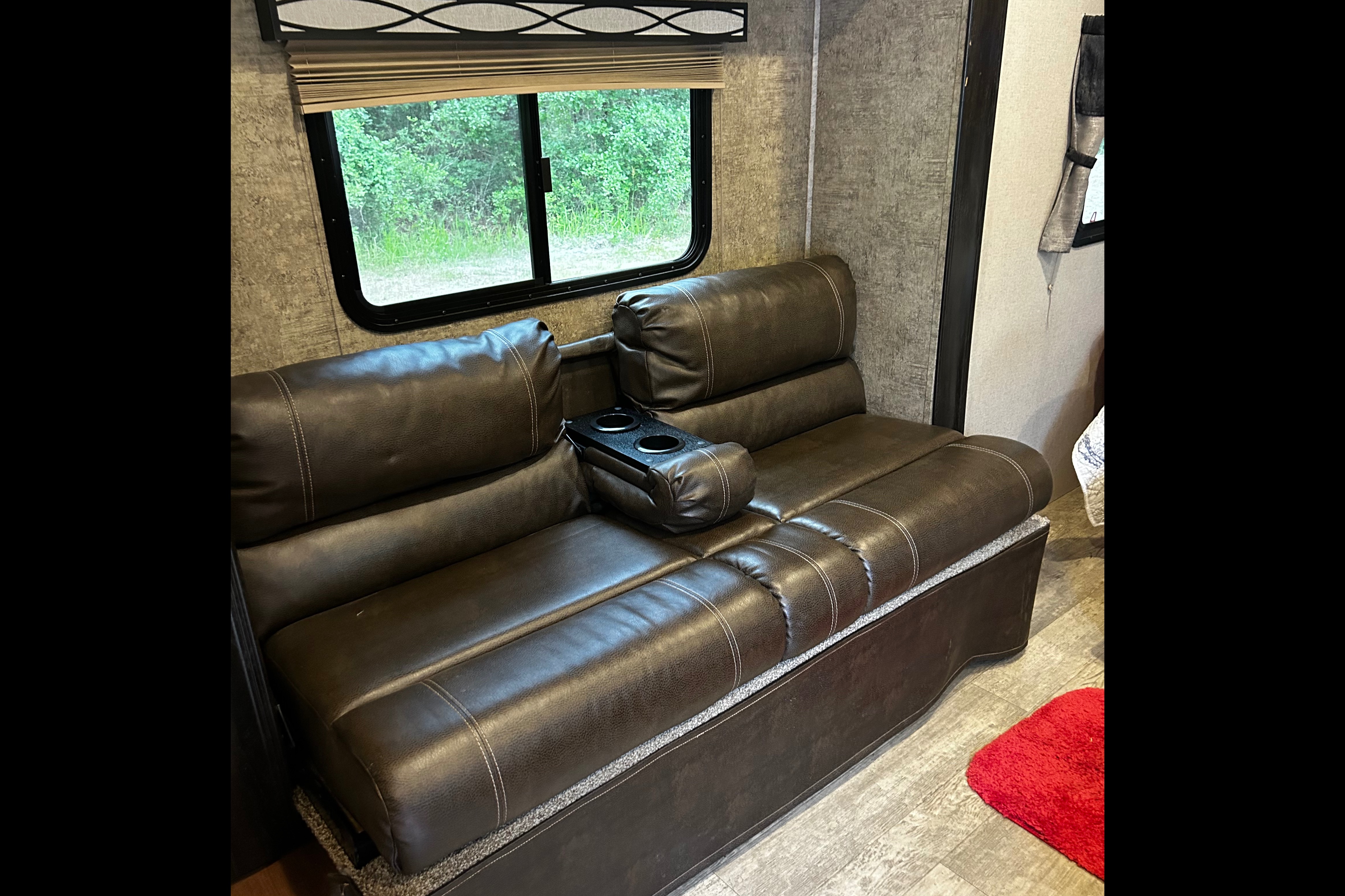 Coachmen Freedom express Travel Trailer