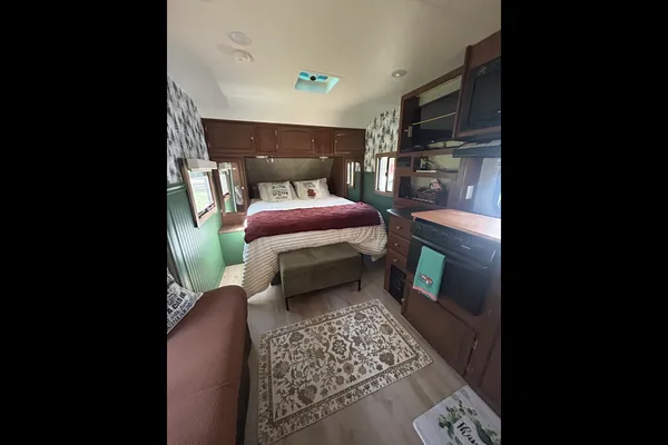Coachmen Freedom express Travel Trailer