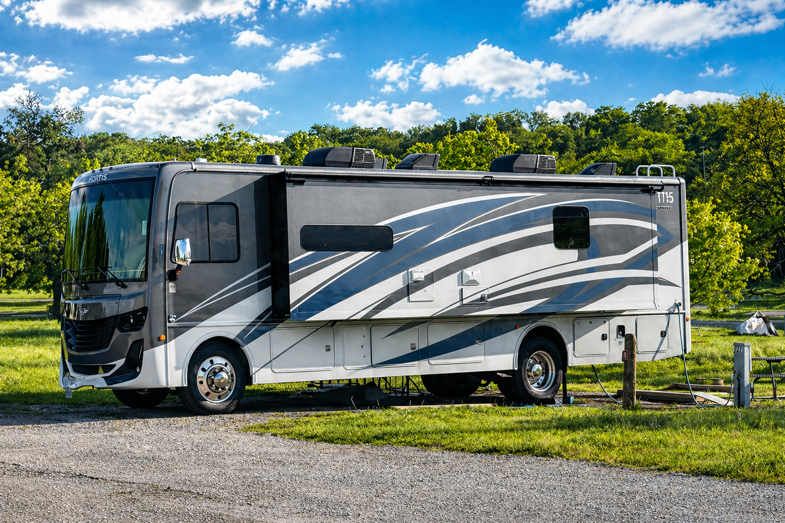 '21 Fleetwood Fortis, Sleeps 8, Free Starlink WiFi