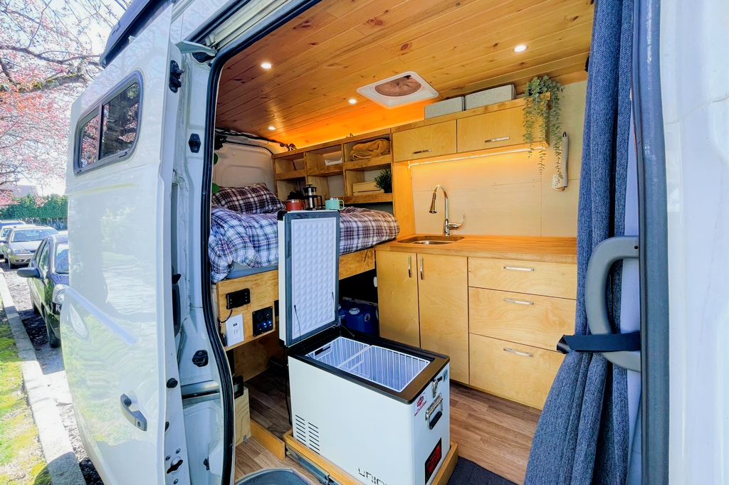 20' High Roof Campervan