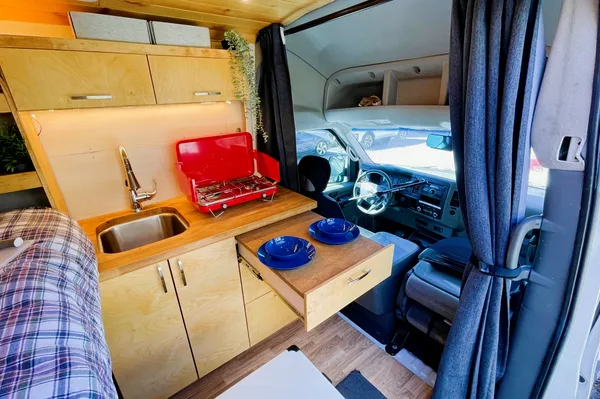 20' High Roof Campervan