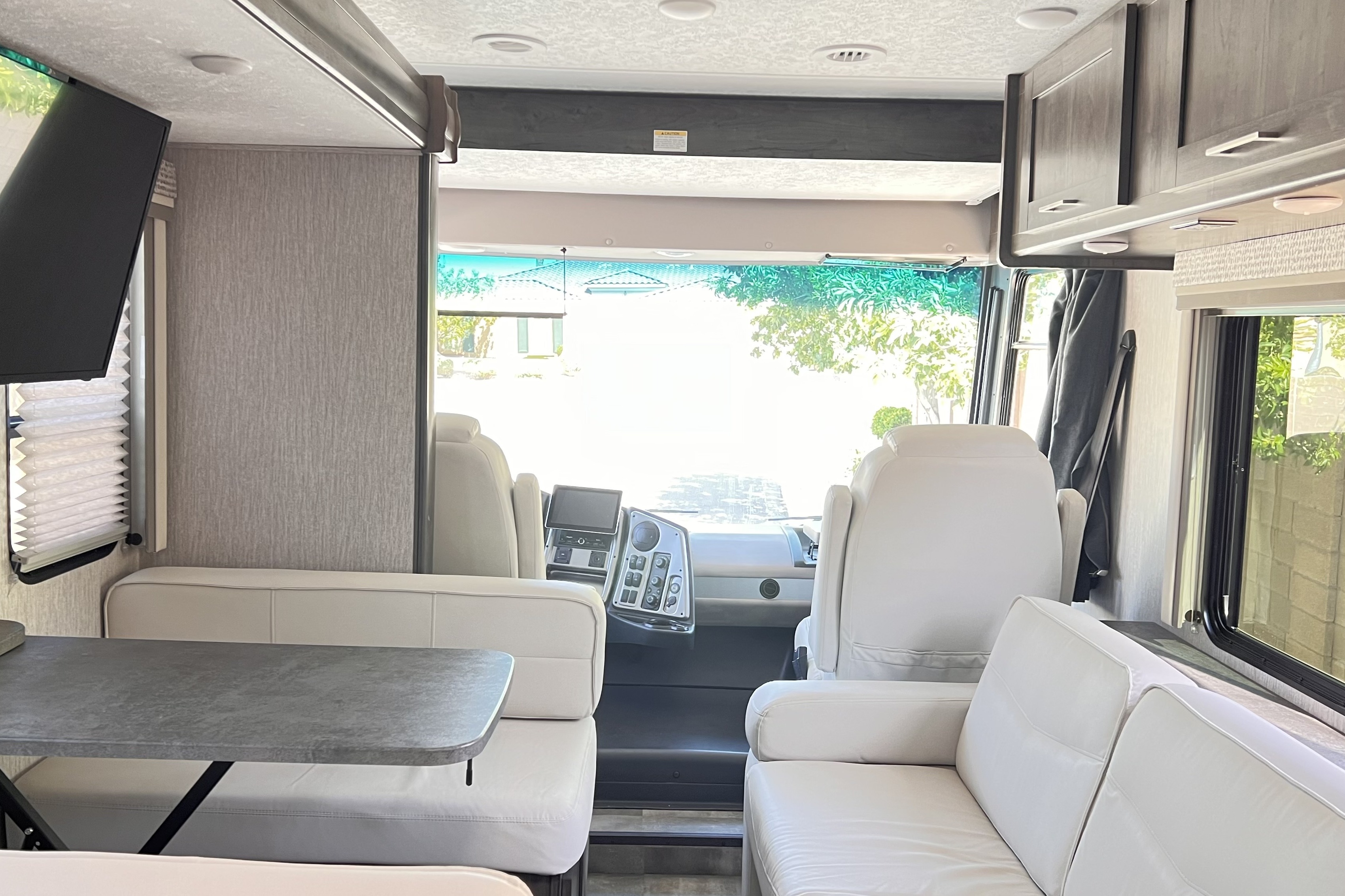 AZO's Coachmen pursuit Class A