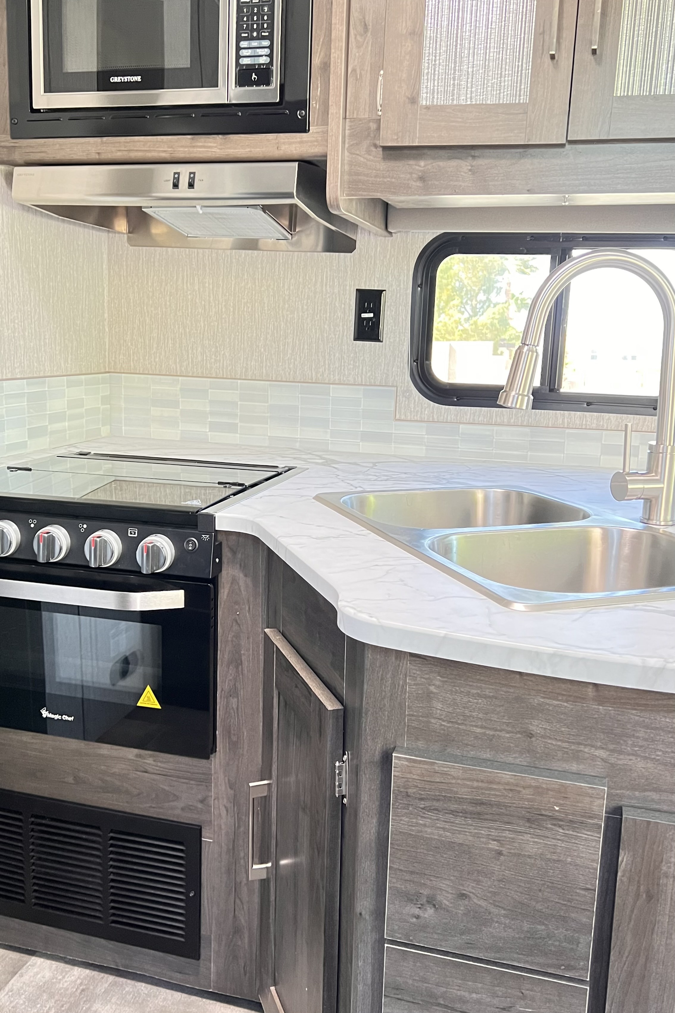 AZO's Coachmen pursuit Class A