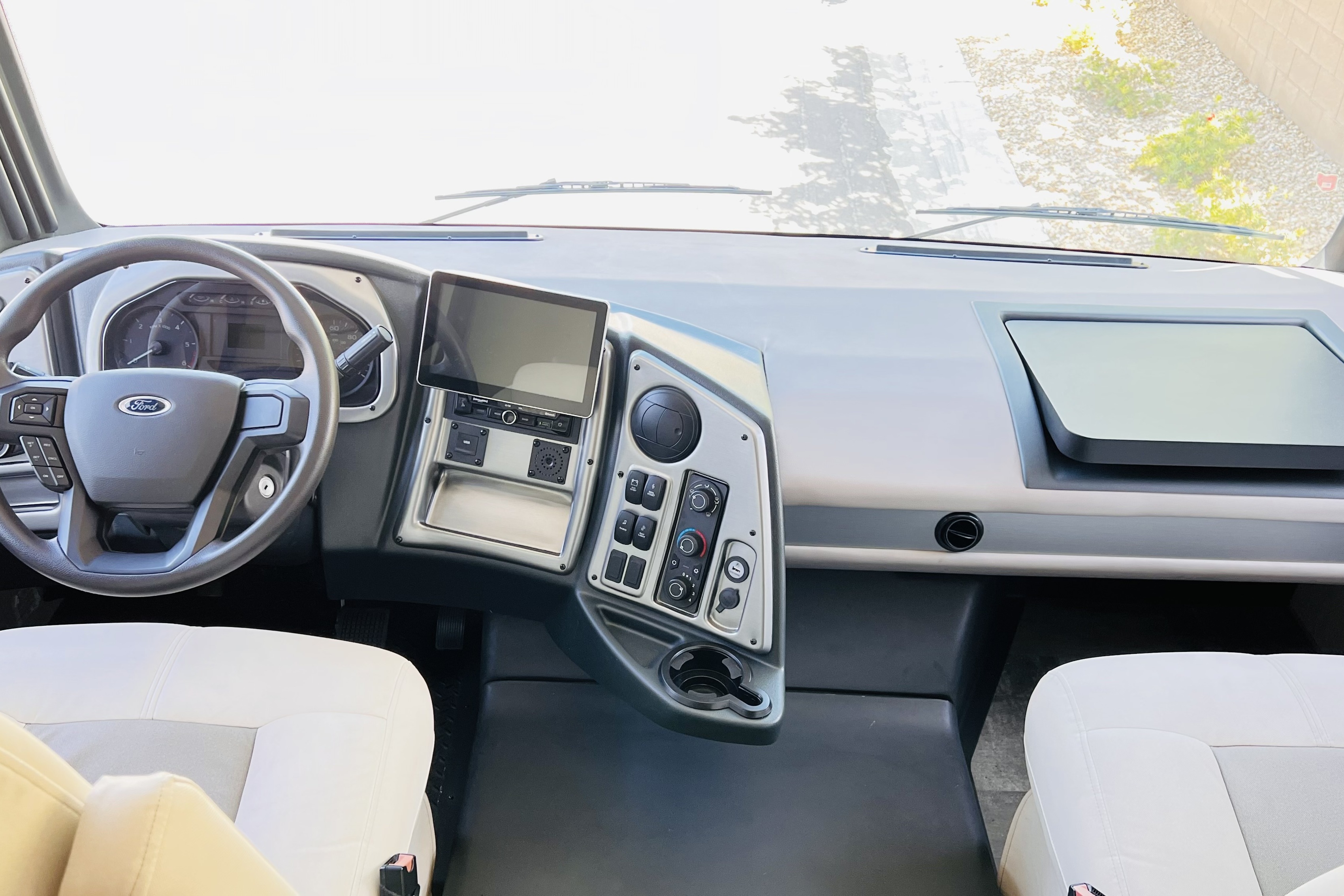 AZO's Coachmen pursuit Class A