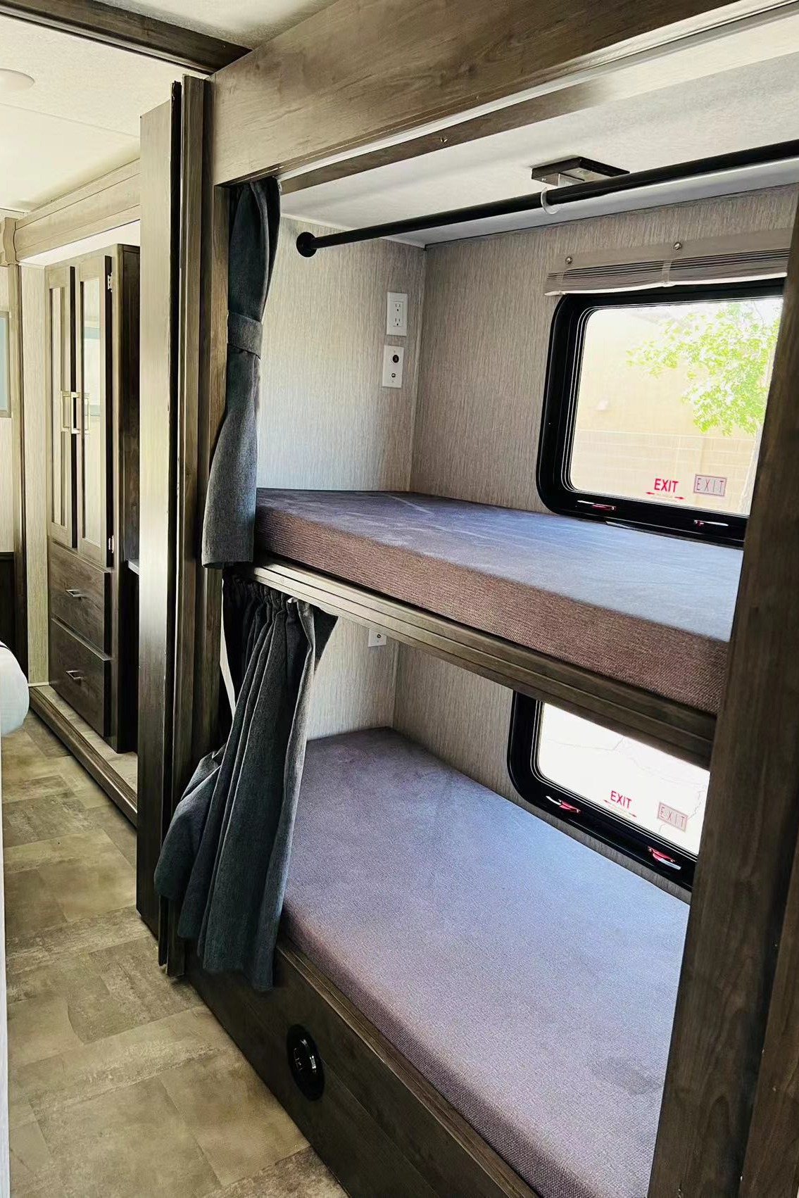 AZO's Coachmen pursuit Class A