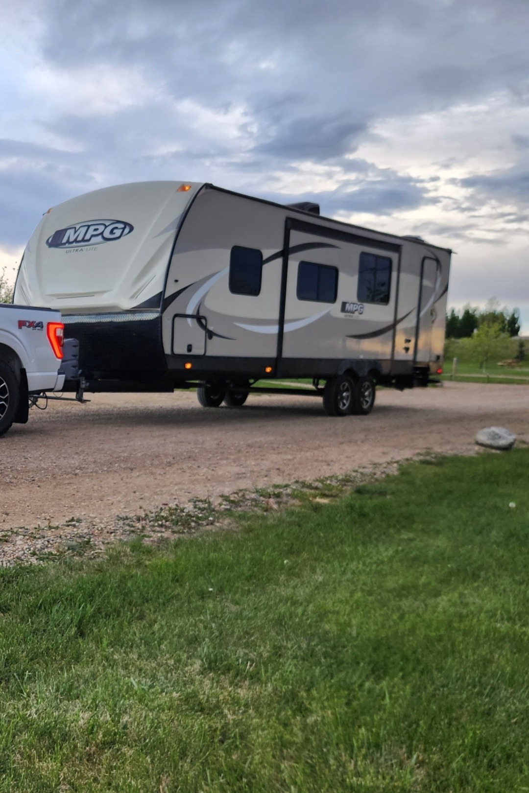 Enrique 's Cruiser RV Mpg Travel Trailer