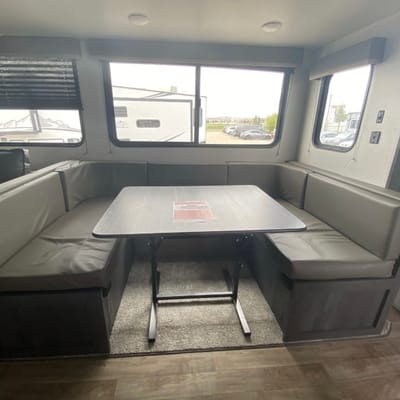 Tana's Keystone HI28BHSWE22 Travel Trailer