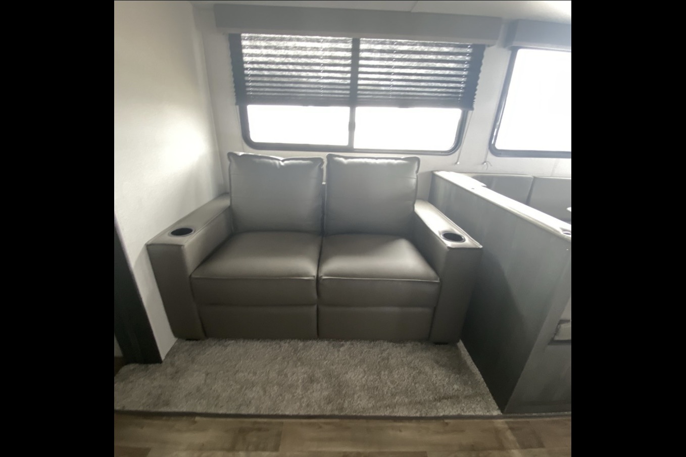 Tana's Keystone HI28BHSWE22 Travel Trailer