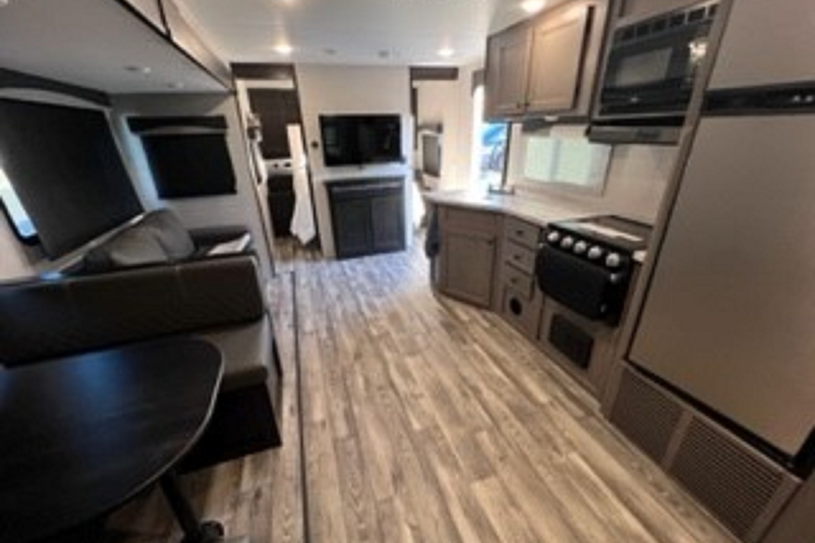 Relaxation Station - 2022 Starcraft Superlite Travel Trailer - We deliver, set up & take down.