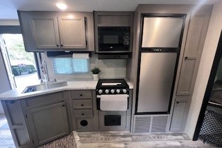Relaxation Station - 2022 Starcraft Superlite Travel Trailer - We deliver, set up & take down.