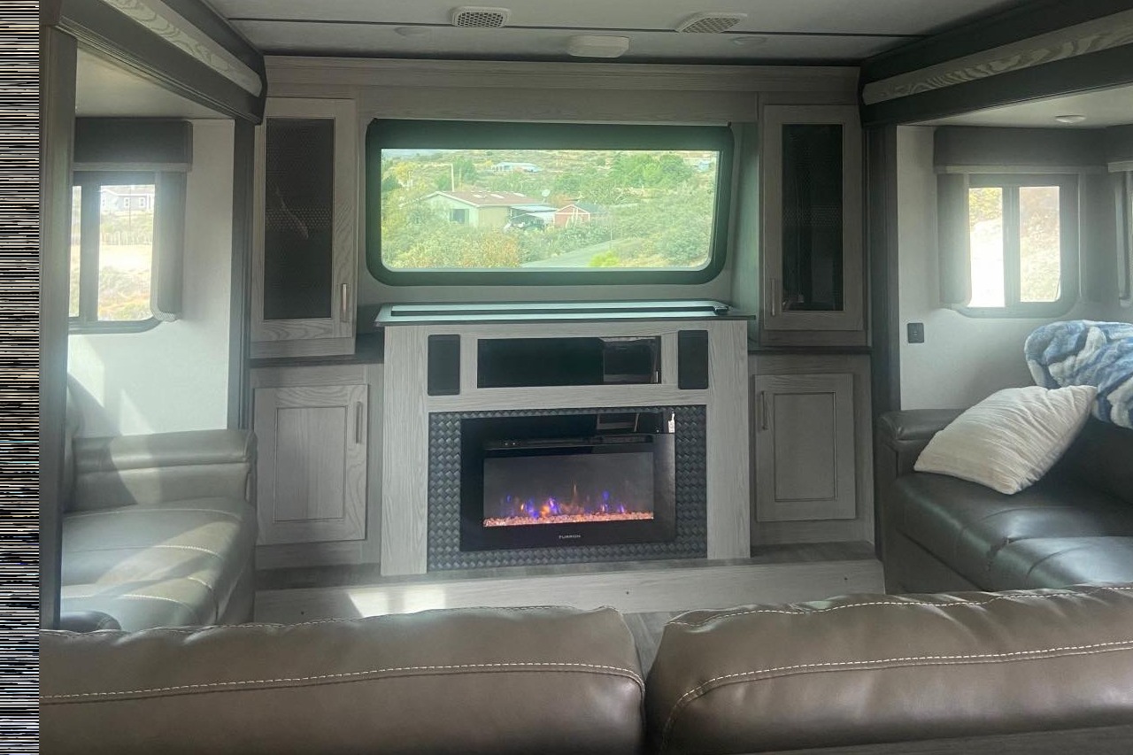 "Korechuck adventures" montana high country 376fl Fifth Wheel