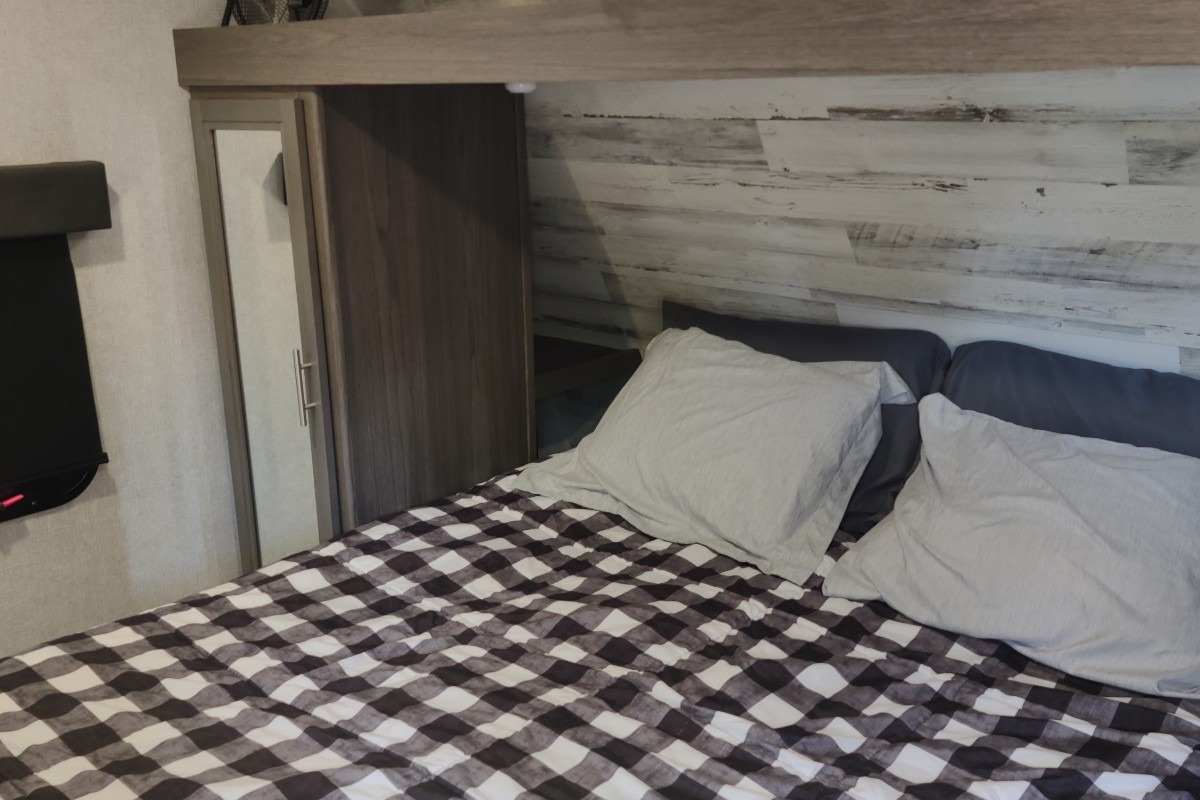 Dutchmen Kodiak SE 28SBH Travel Trailer