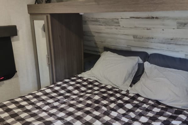 Dutchmen Kodiak SE 28SBH Travel Trailer