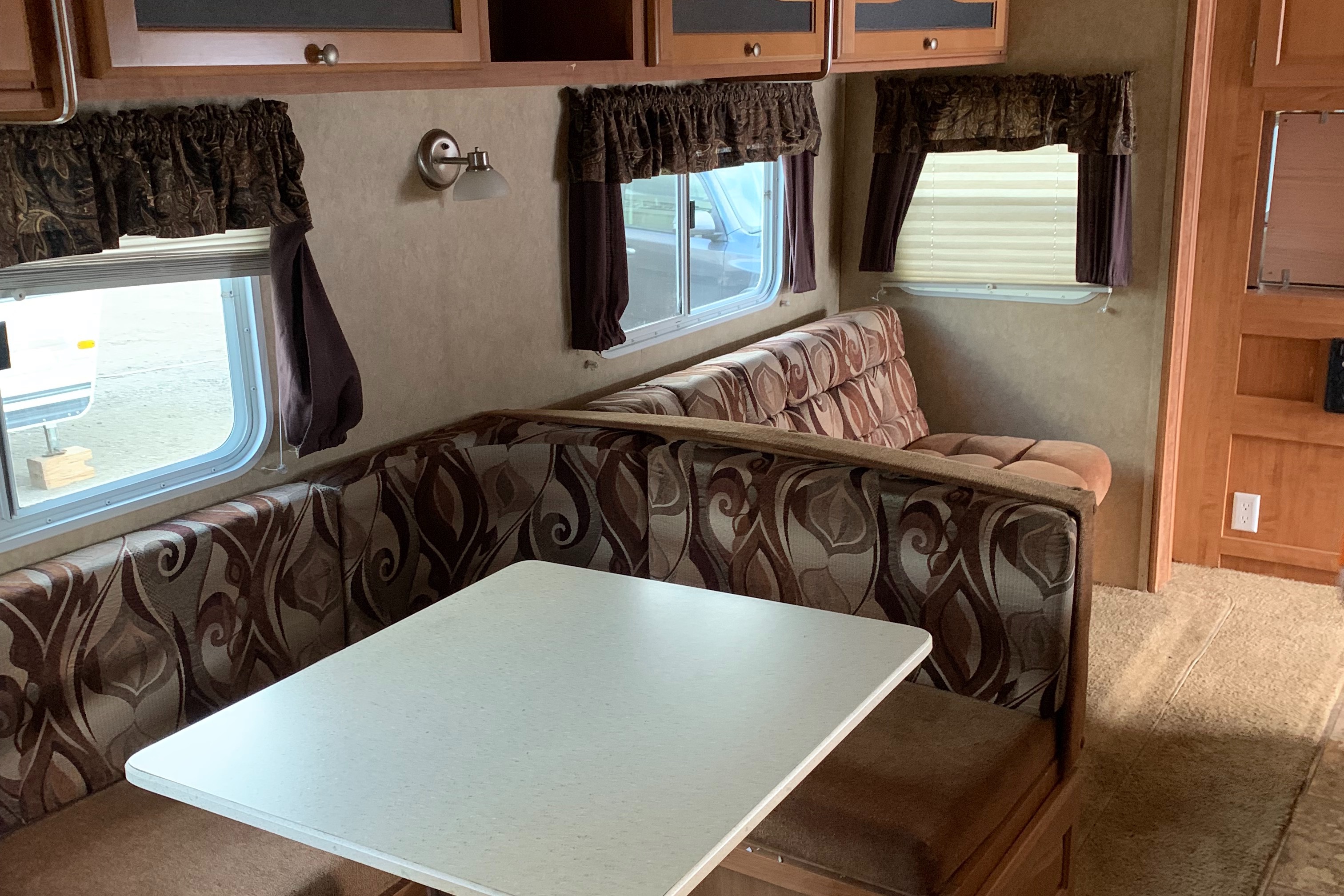 Roomy Wildcat Bunkhouse