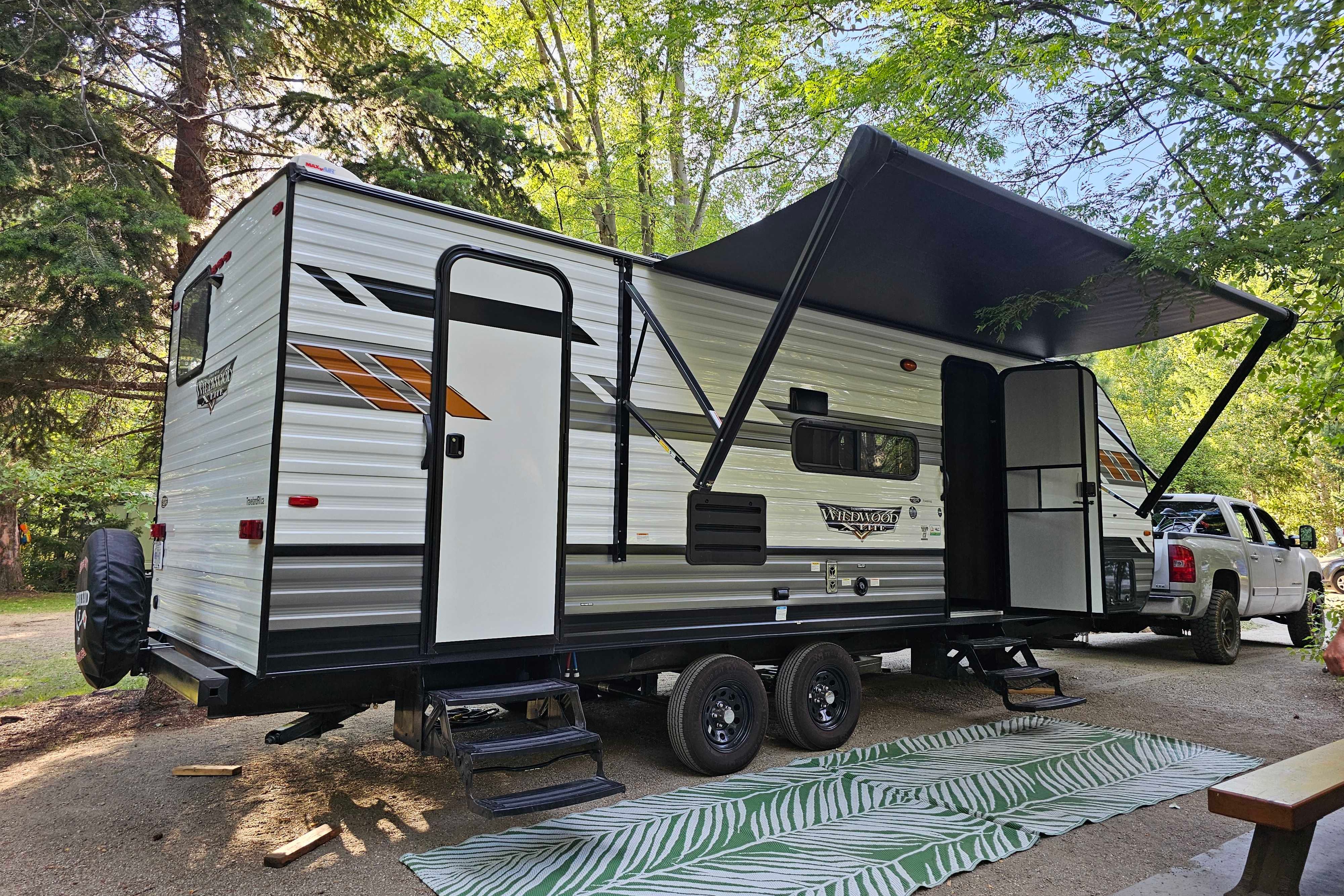 Laura's Family friendly bunkhouse Trailer