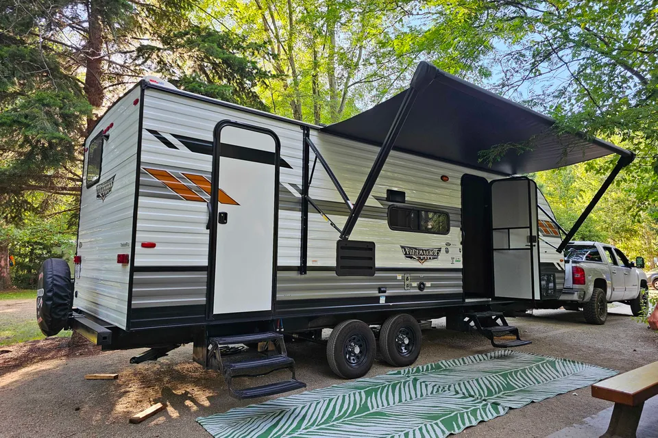 Laura's Family friendly bunkhouse Trailer