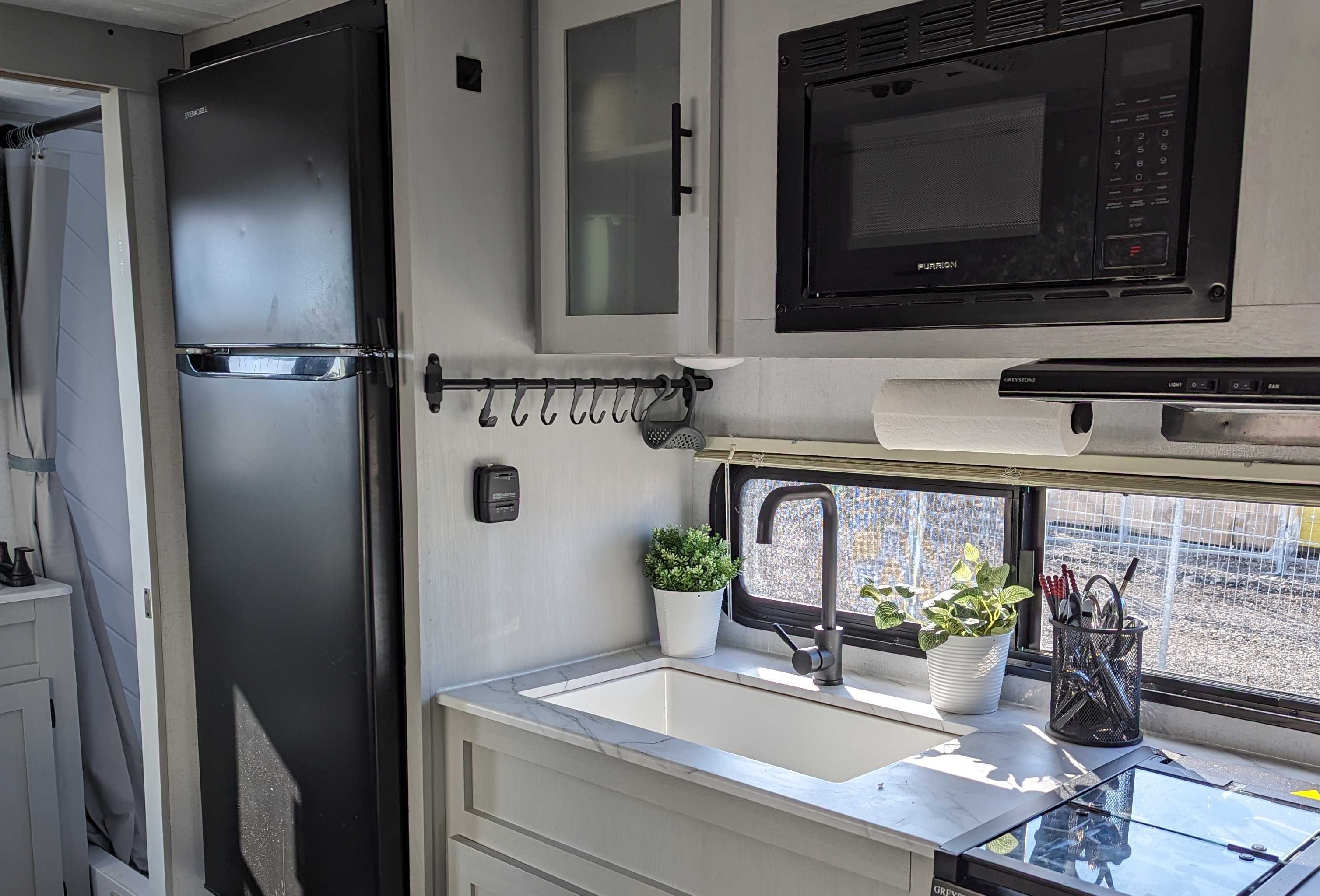Escape the Ordinary - Couple's Retreat On Wheels