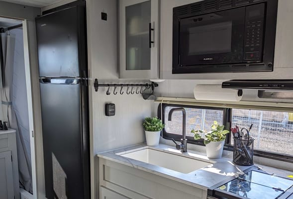 Escape the Ordinary - Couple's Retreat On Wheels