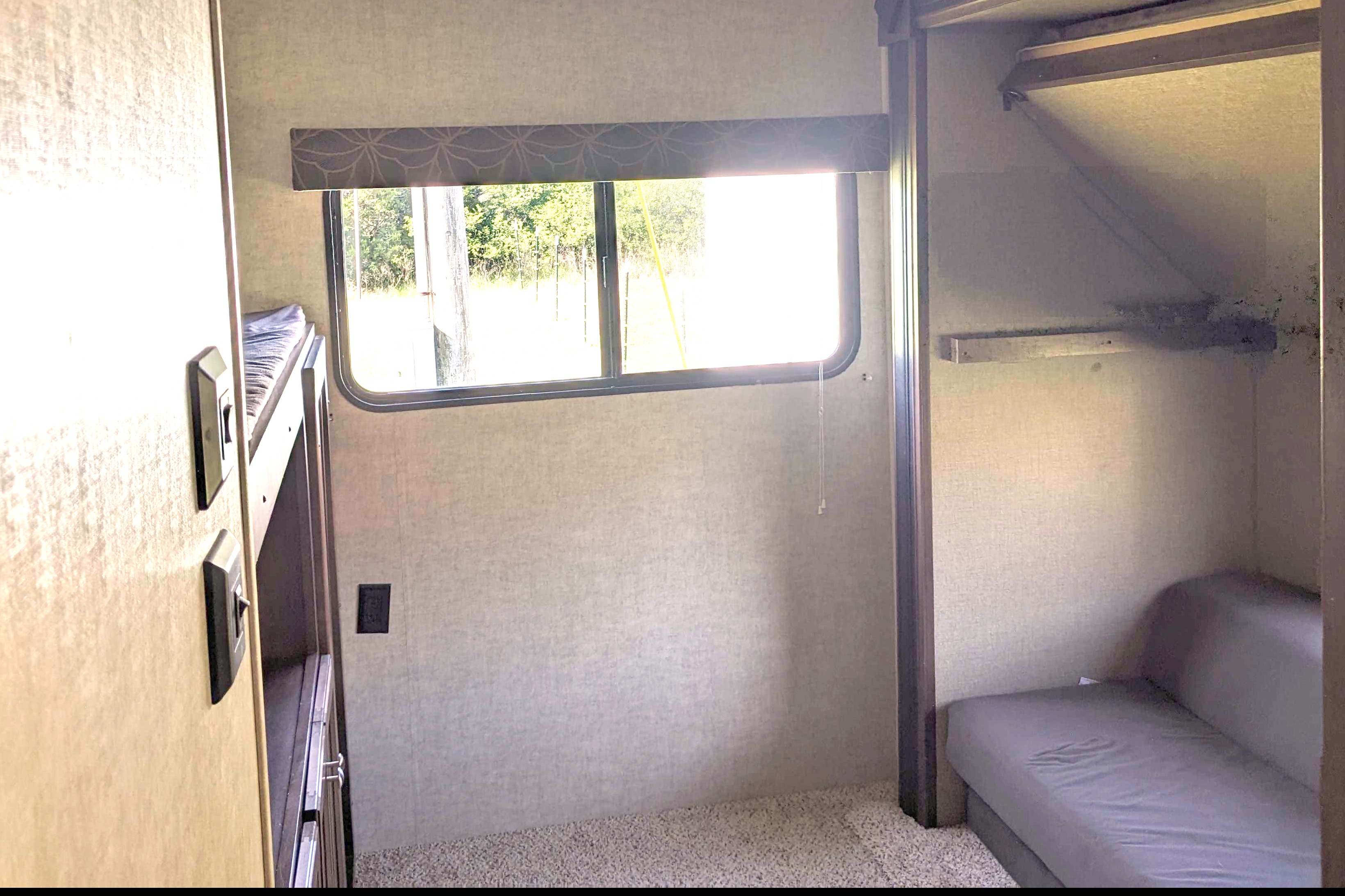 2 Bedroom Bunk Style Keystone Hideout Luxury