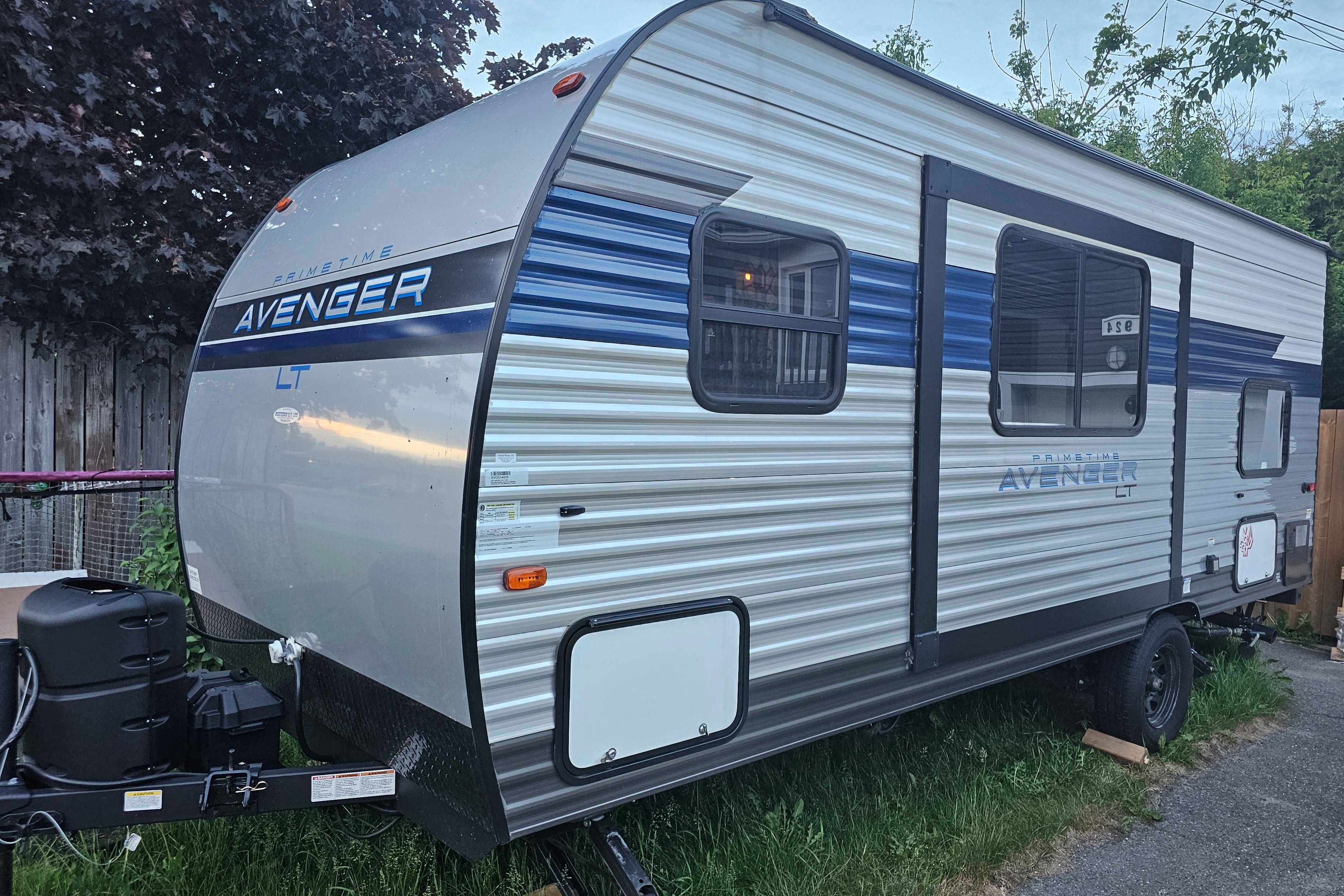Prime Time 22' travel trailer suv towable