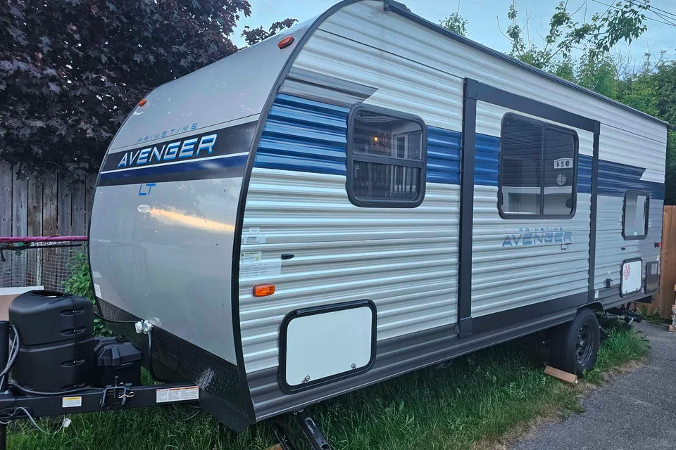 Prime Time 22' travel trailer suv towable