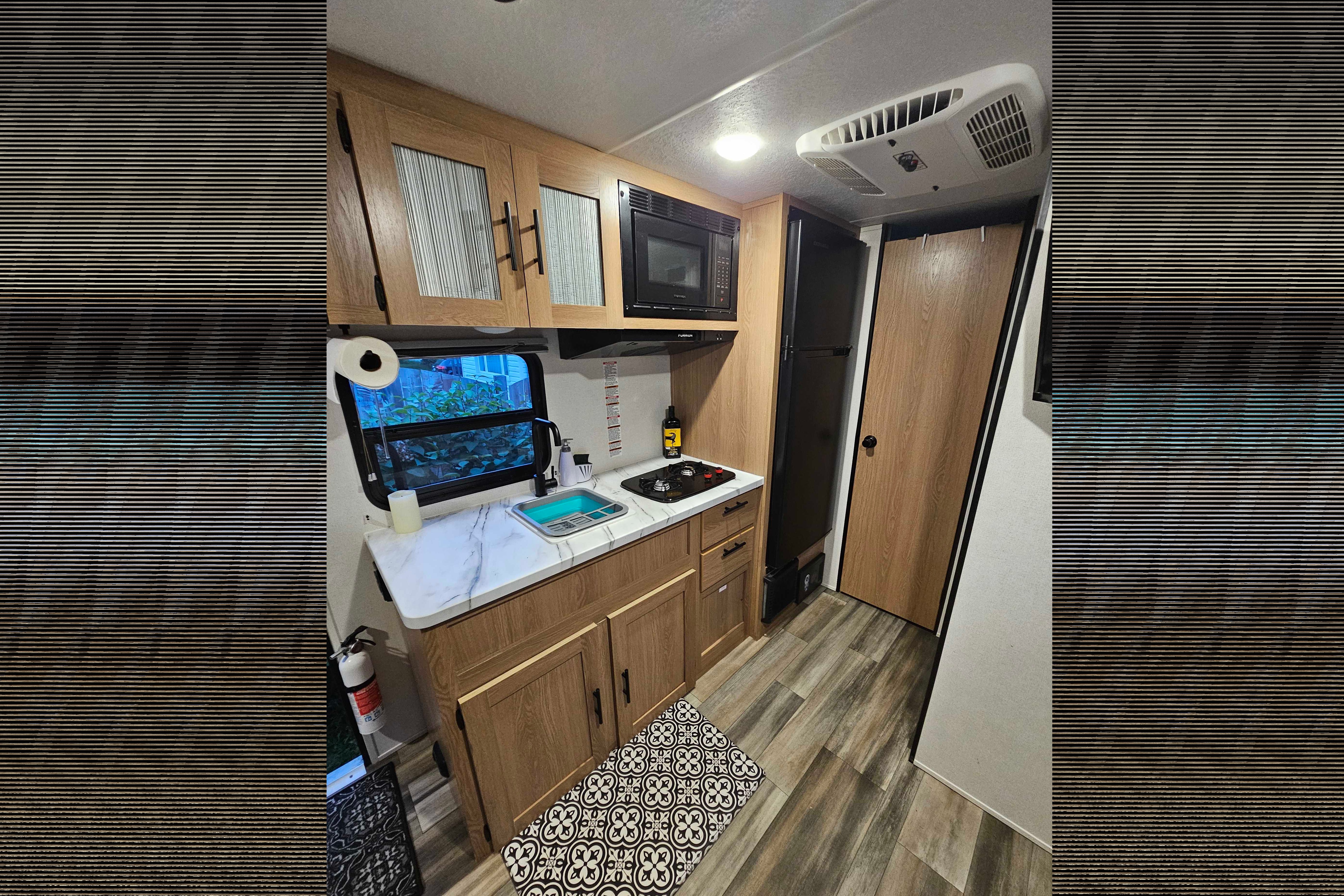 Prime Time 22' travel trailer suv towable