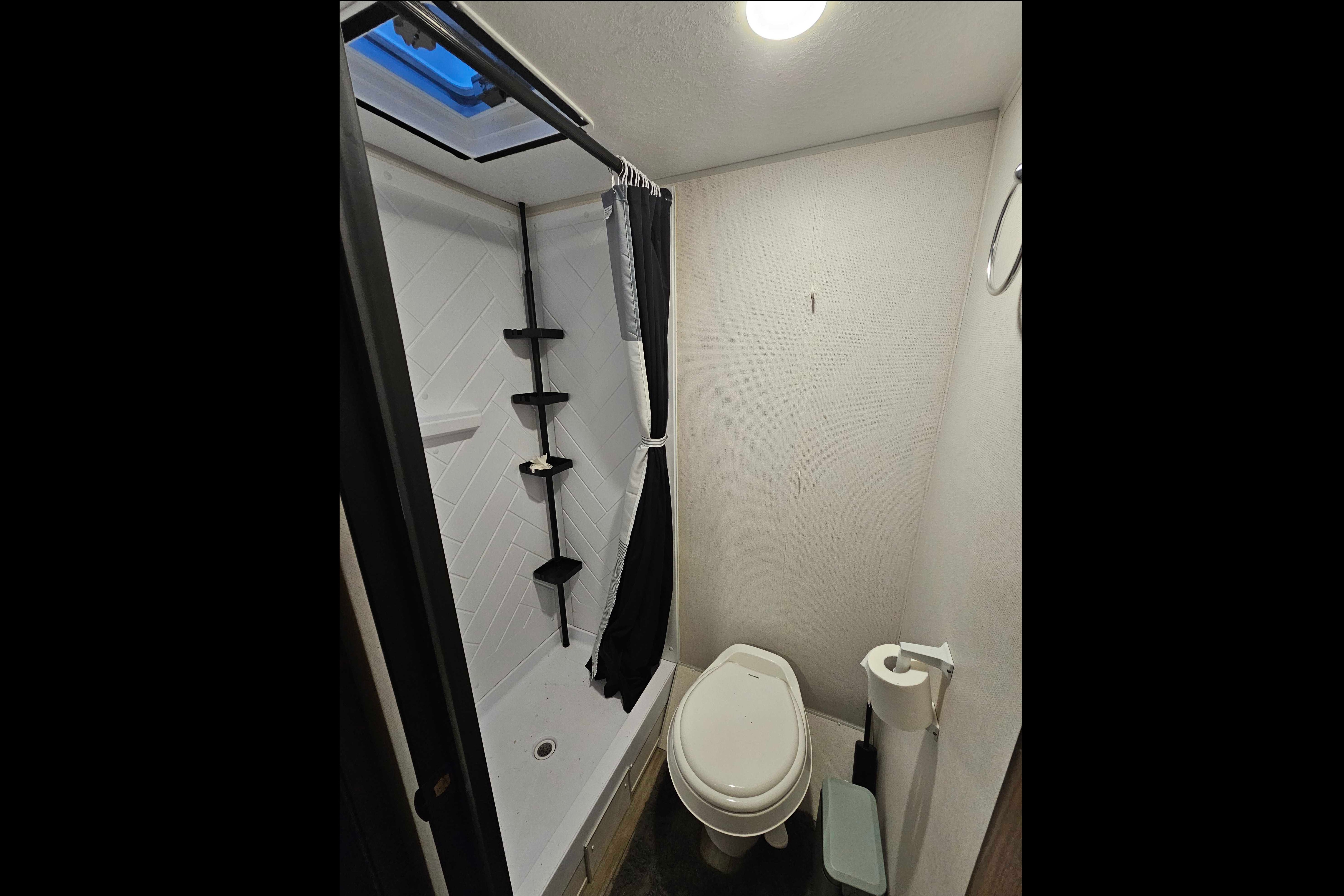 Prime Time 22' travel trailer suv towable