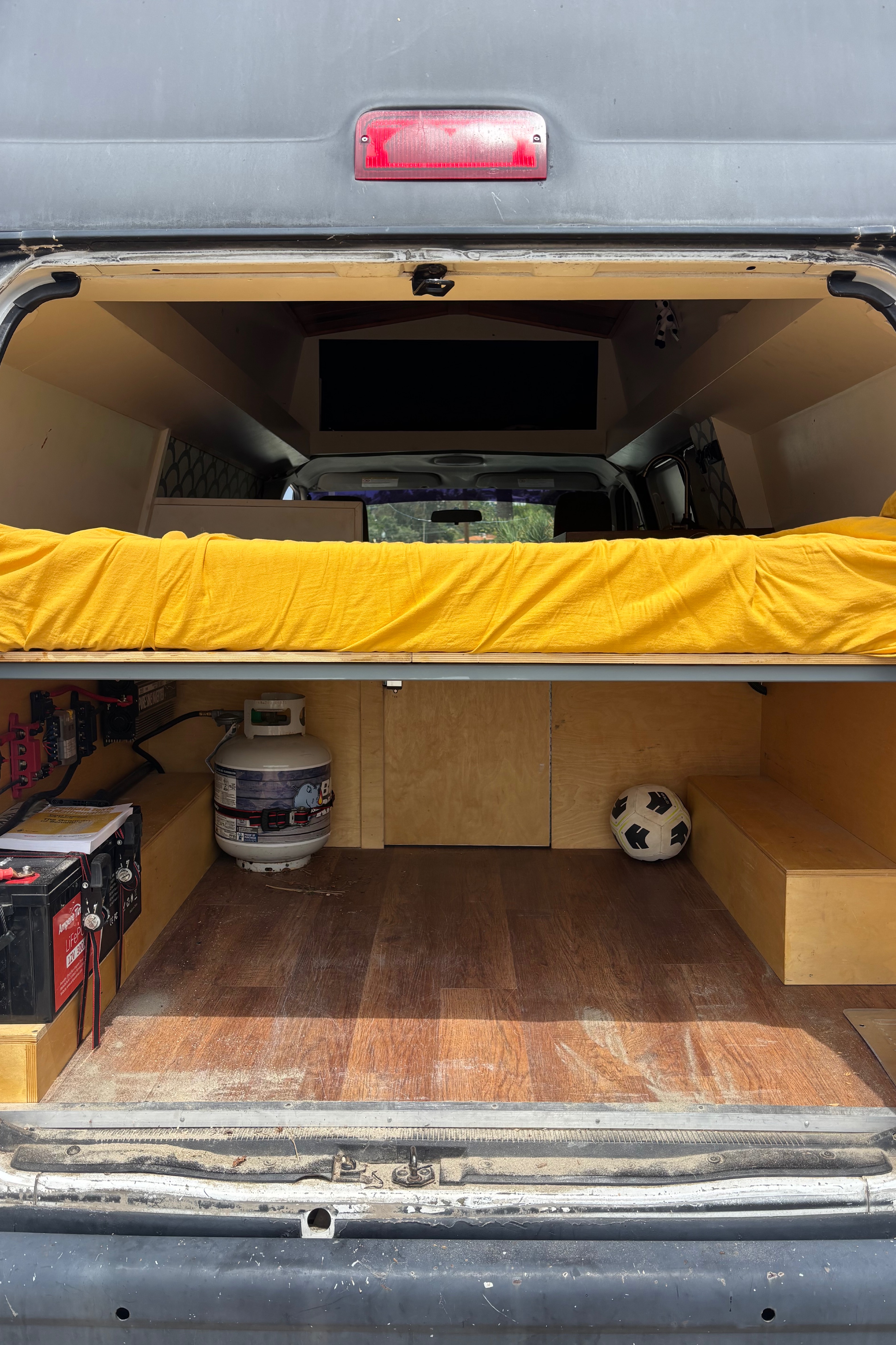 Arianna's Ford Ecoline Campervan