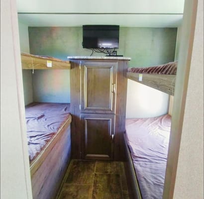 29' Ultra Lite Family Bunkhouse