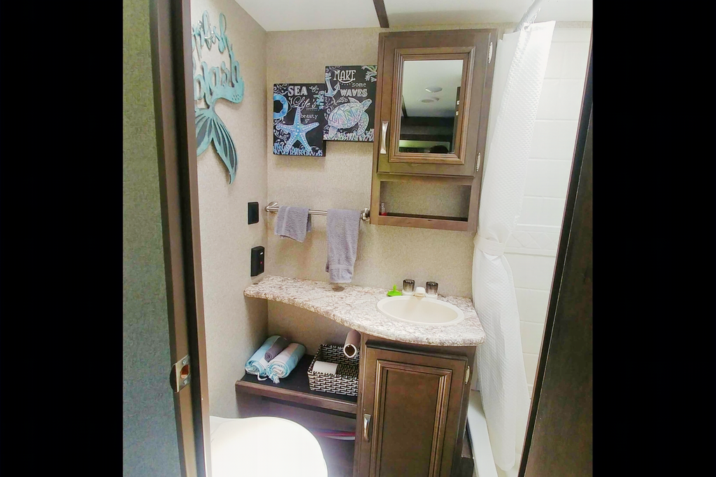 29' Ultra Lite Family Bunkhouse