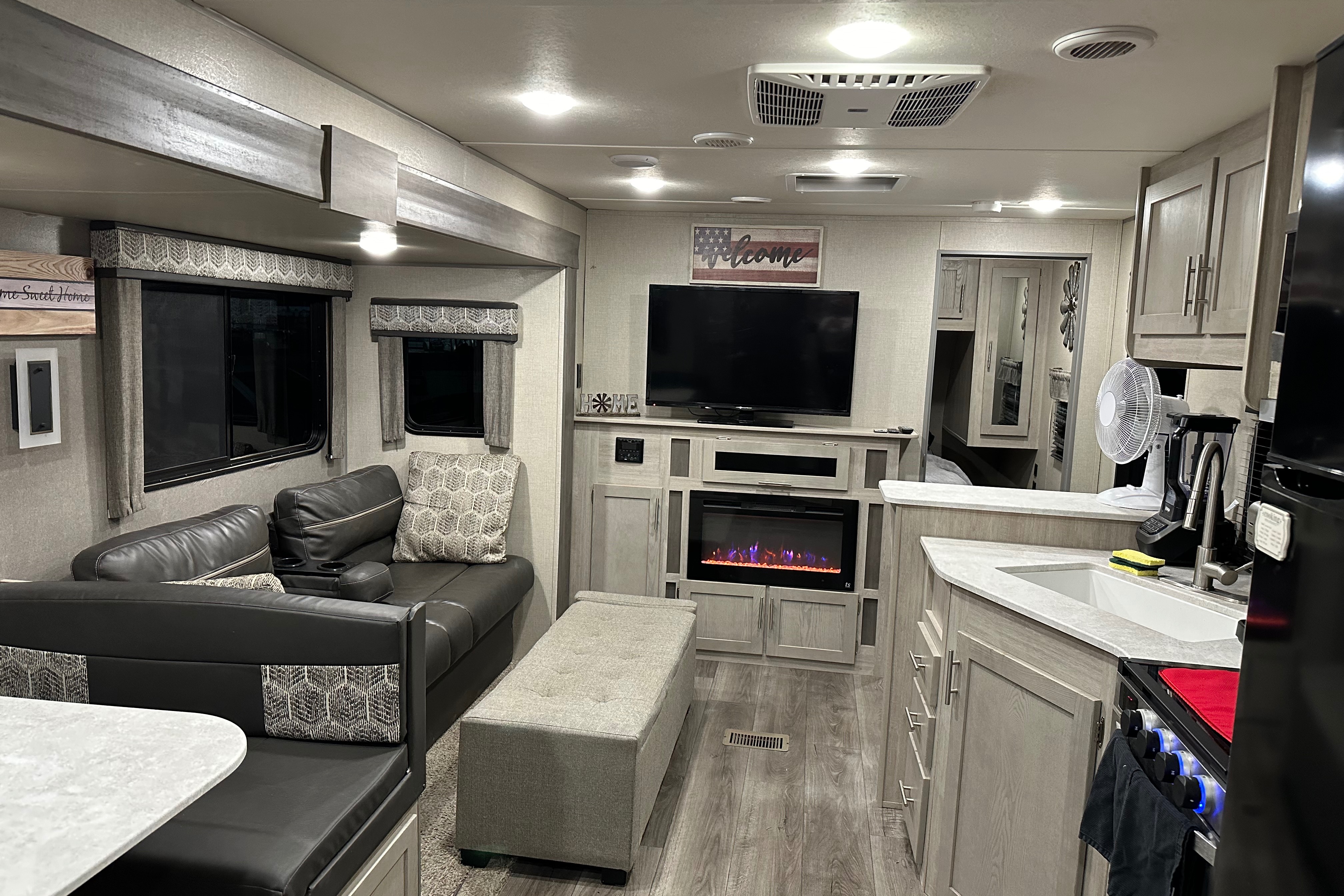 Fully loaded cozy luxurious Catalina travel trailer