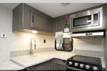 Eric's Coachmen Apex Ultra Lite Travel Trailer