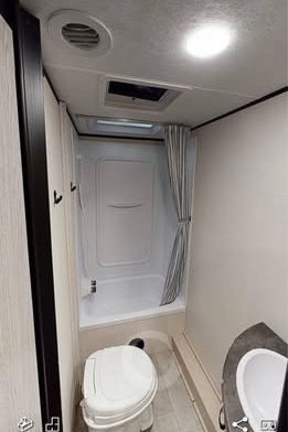 Eric's Coachmen Apex Ultra Lite Travel Trailer