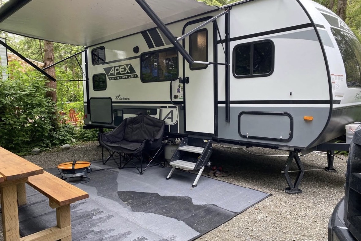 Jessica's Coachmen Apex Nano Travel Trailer