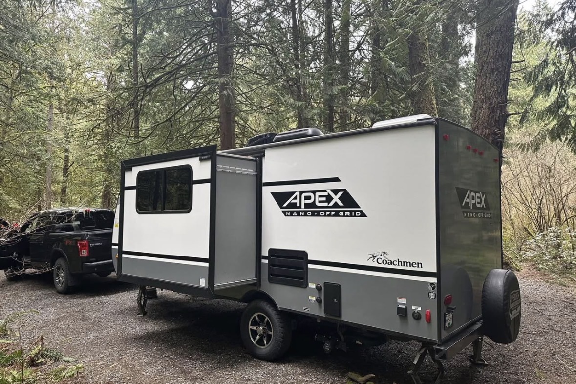 Jessica's Coachmen Apex Nano Travel Trailer