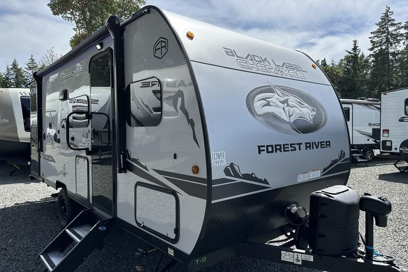 Sammy's 2025 Forest River Cherokee