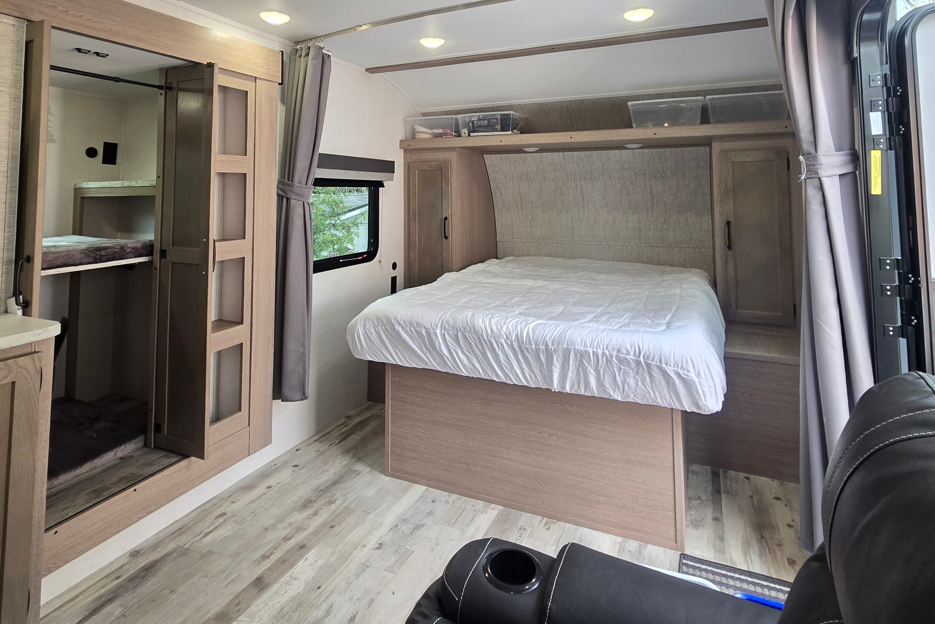 Mobile Guest House Grand River 23HBS Travel Trailer