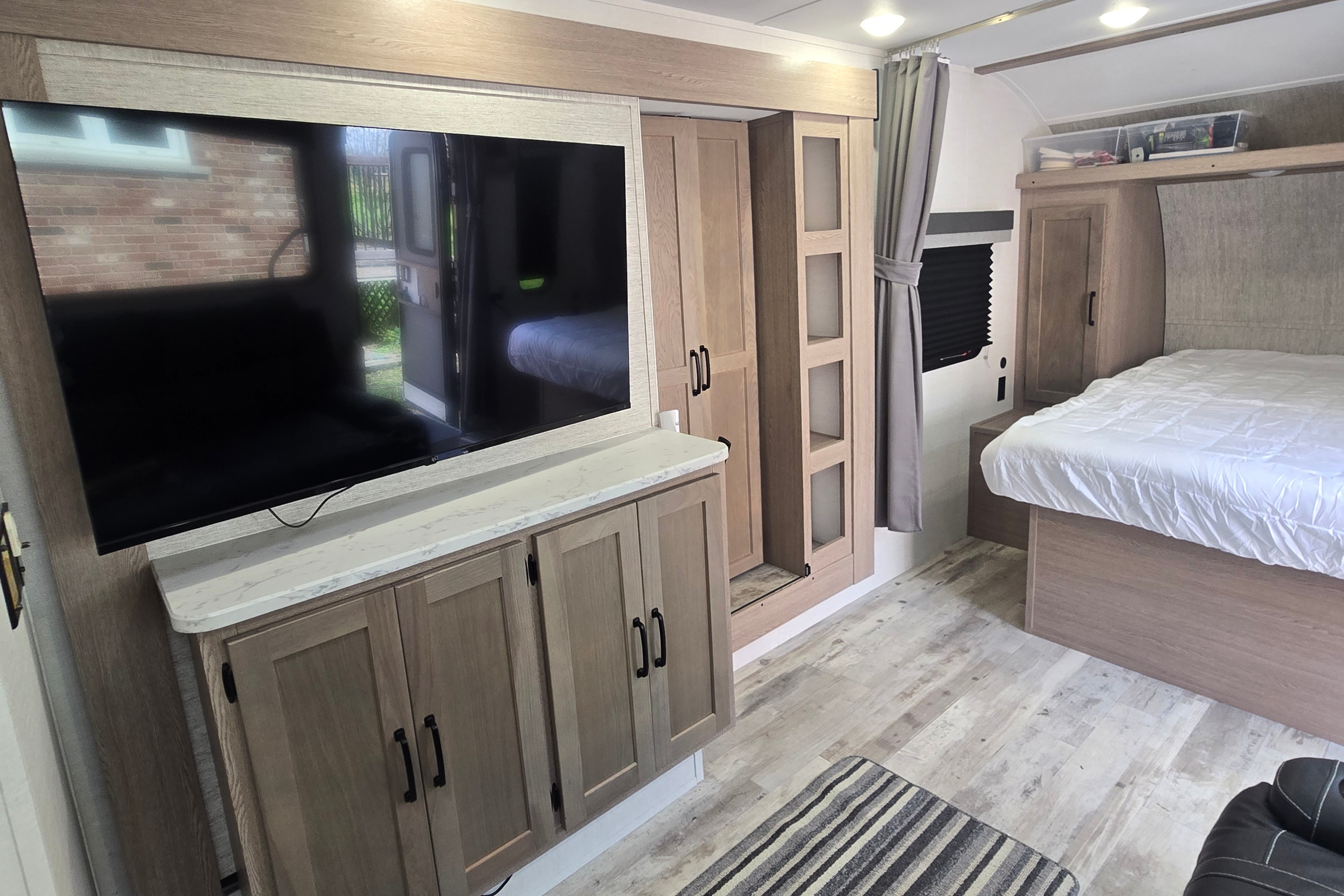 Mobile Guest House Grand River 23HBS Travel Trailer