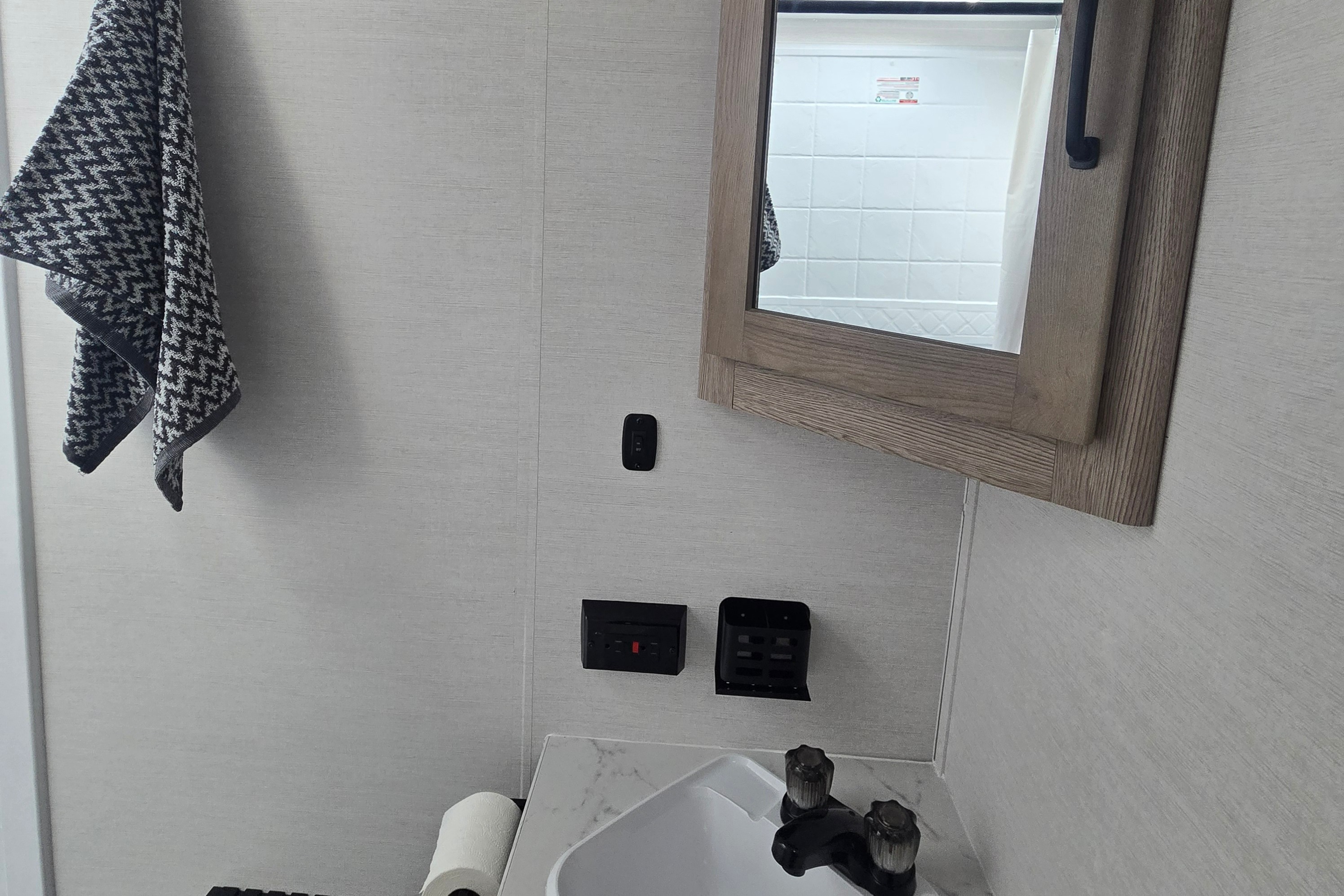 Mobile Guest House Grand River 23HBS Travel Trailer