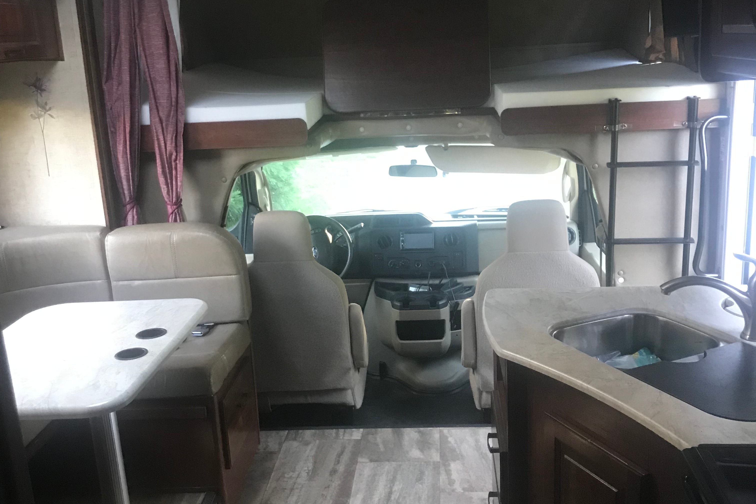 Andrew's Forest River sunseeker Class C