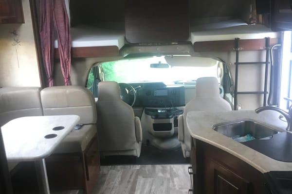 Andrew's Forest River sunseeker Class C