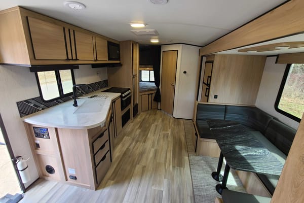 Fred's Cruiser Radiance 25BH Travel Trailer