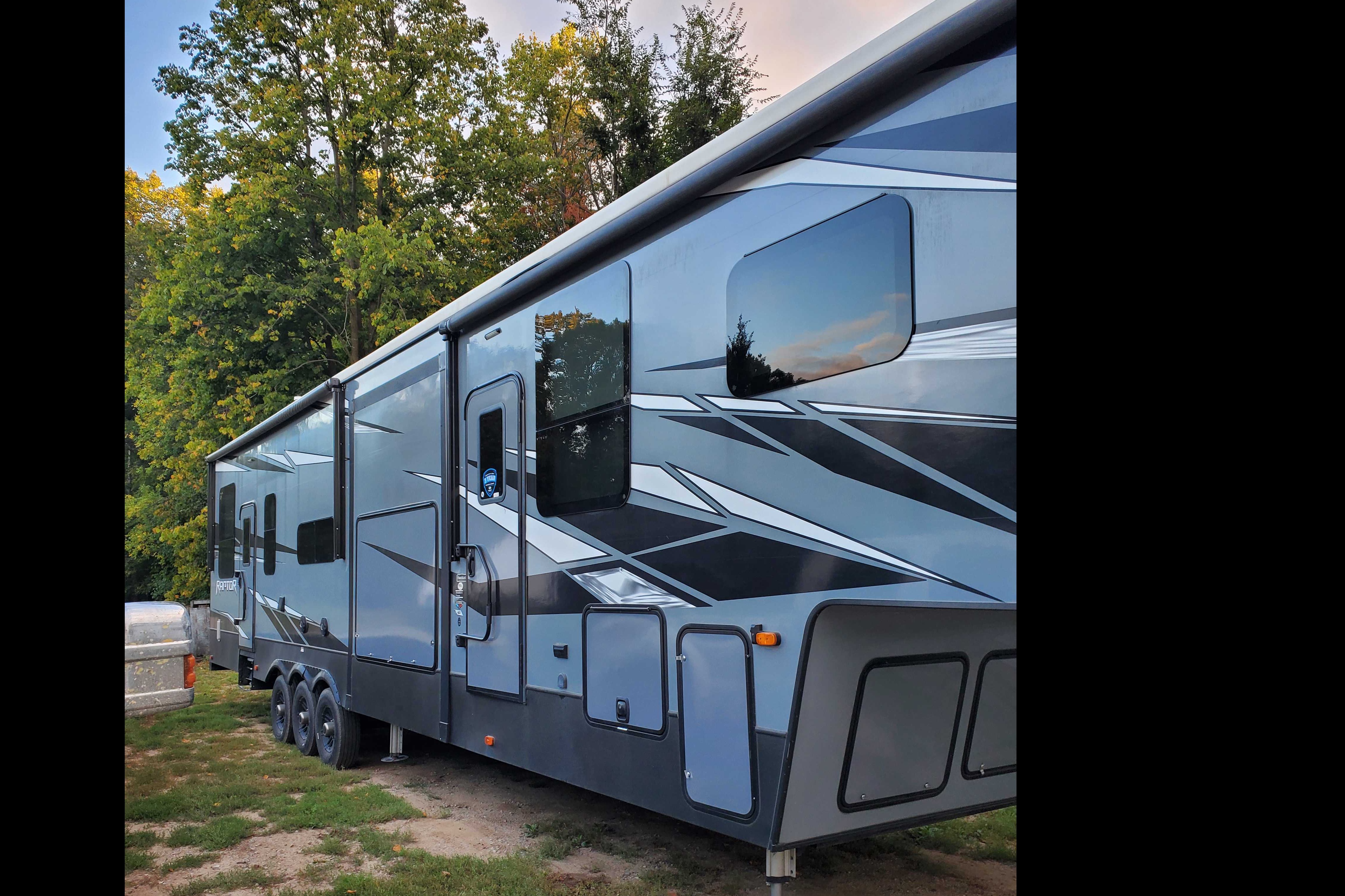 2020 Keystone Raptor Toy Hauler