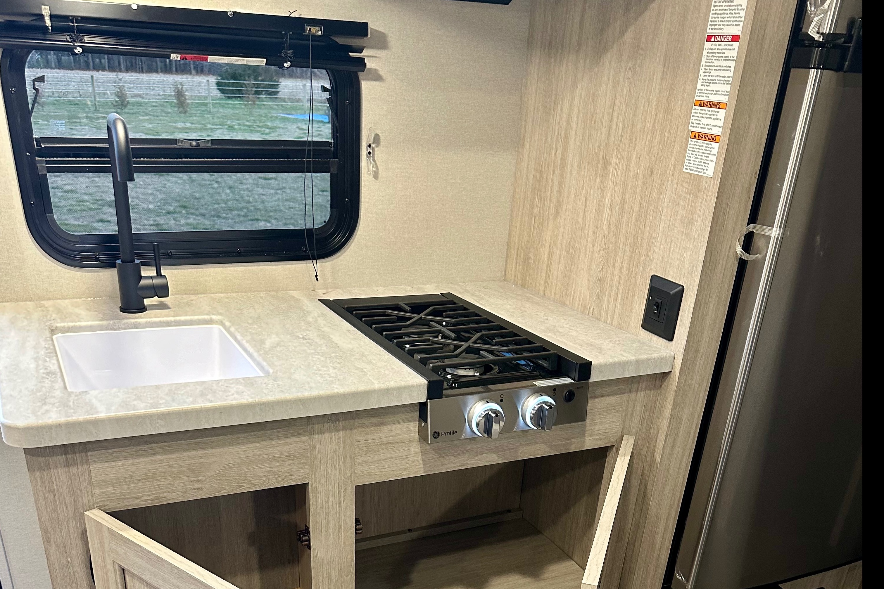 2024 BRAND NEW!! Coachmen Catalina 184BHS
