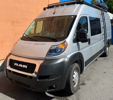 Marguerite’s VanLife 21’ Ram 3500