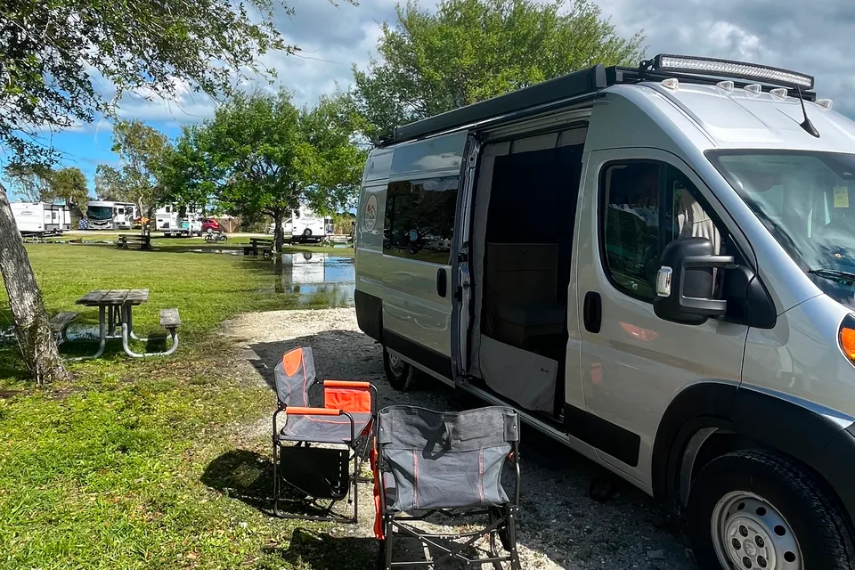 Marguerite’s VanLife 21’ Ram 3500