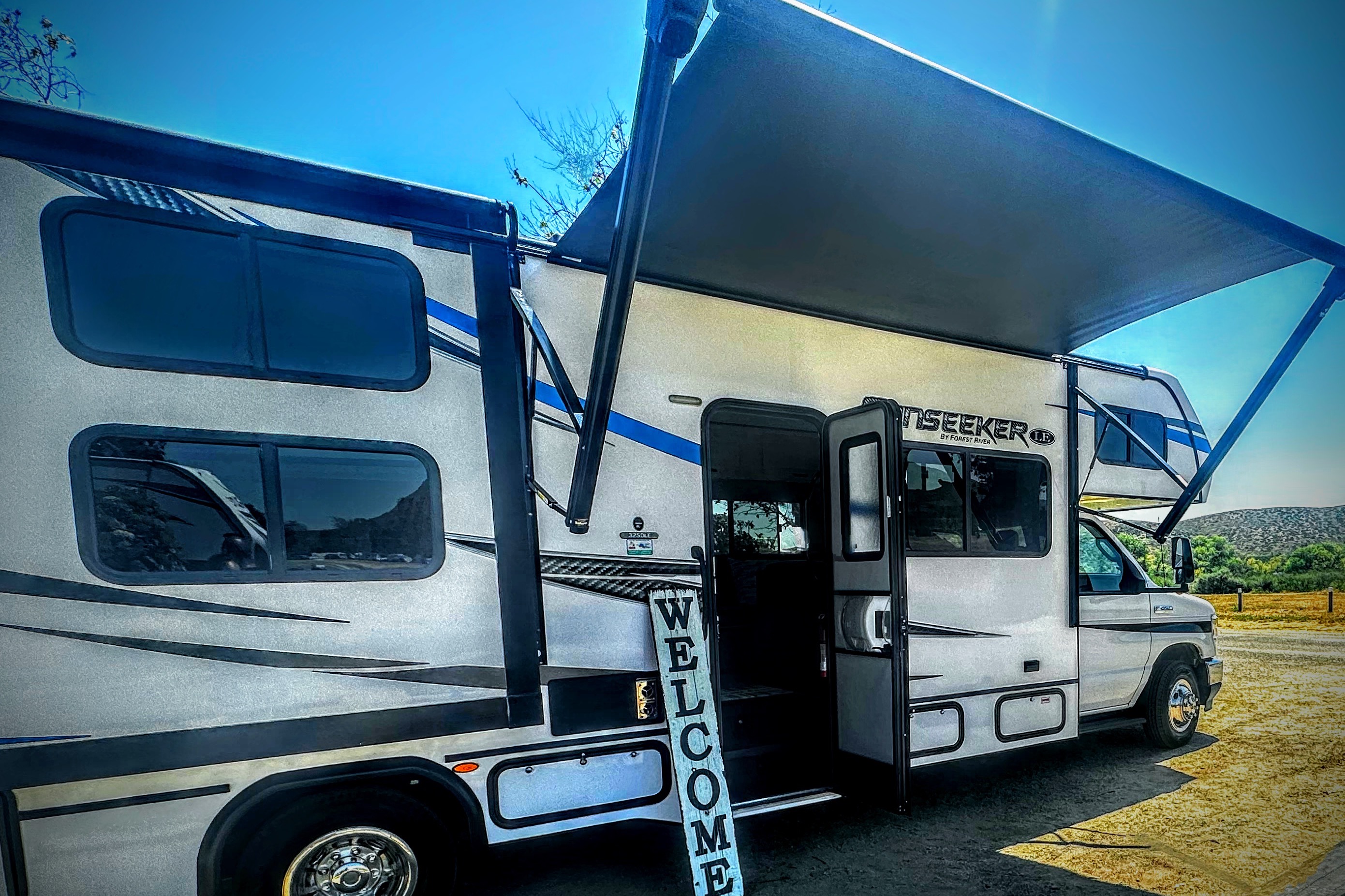 Cindy's Forest River Sunseeker LE Class C