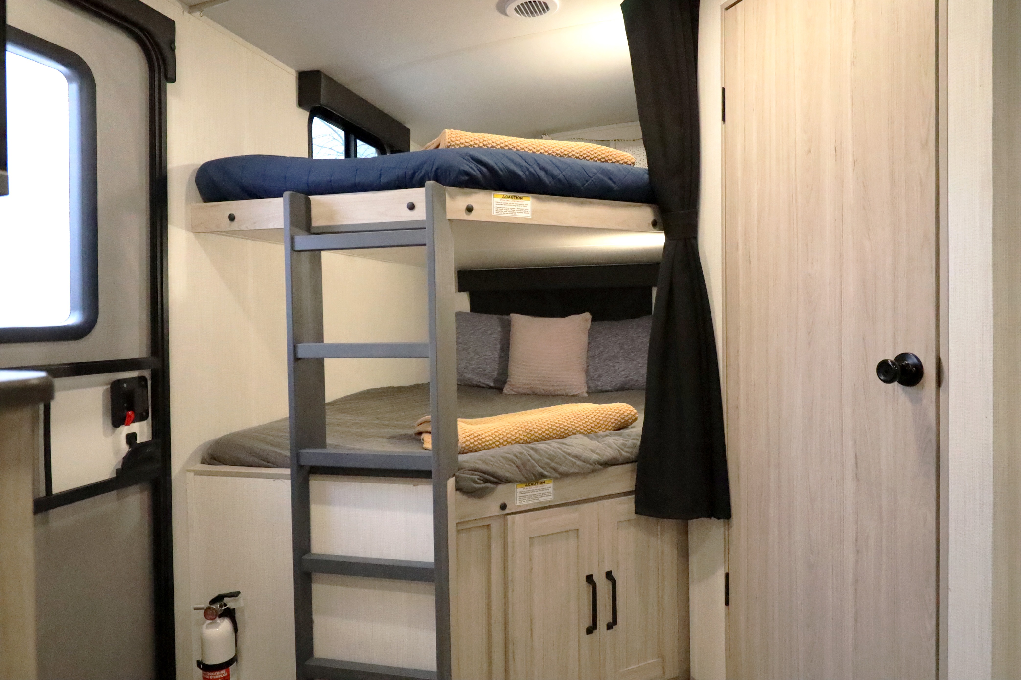 Say hello to "Harmony"! Our 24 Heartland Sundance Ultra Light 278BH! Located near Table Rock Lake, Branson Missouri & Lake Of The Ozarks