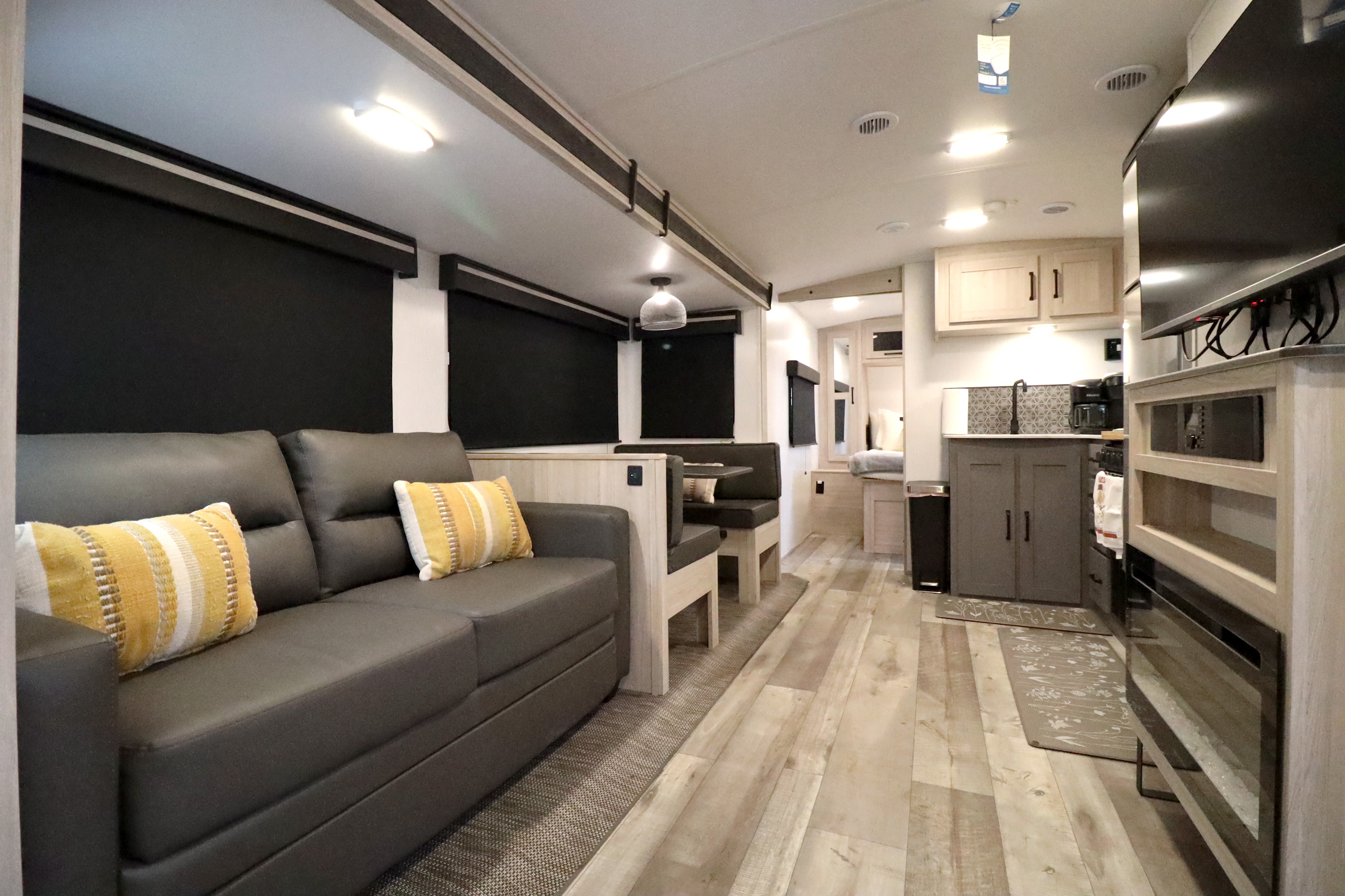 Say hello to "Harmony"! Our 24 Heartland Sundance Ultra Light 278BH! Located near Table Rock Lake, Branson Missouri & Lake Of The Ozarks