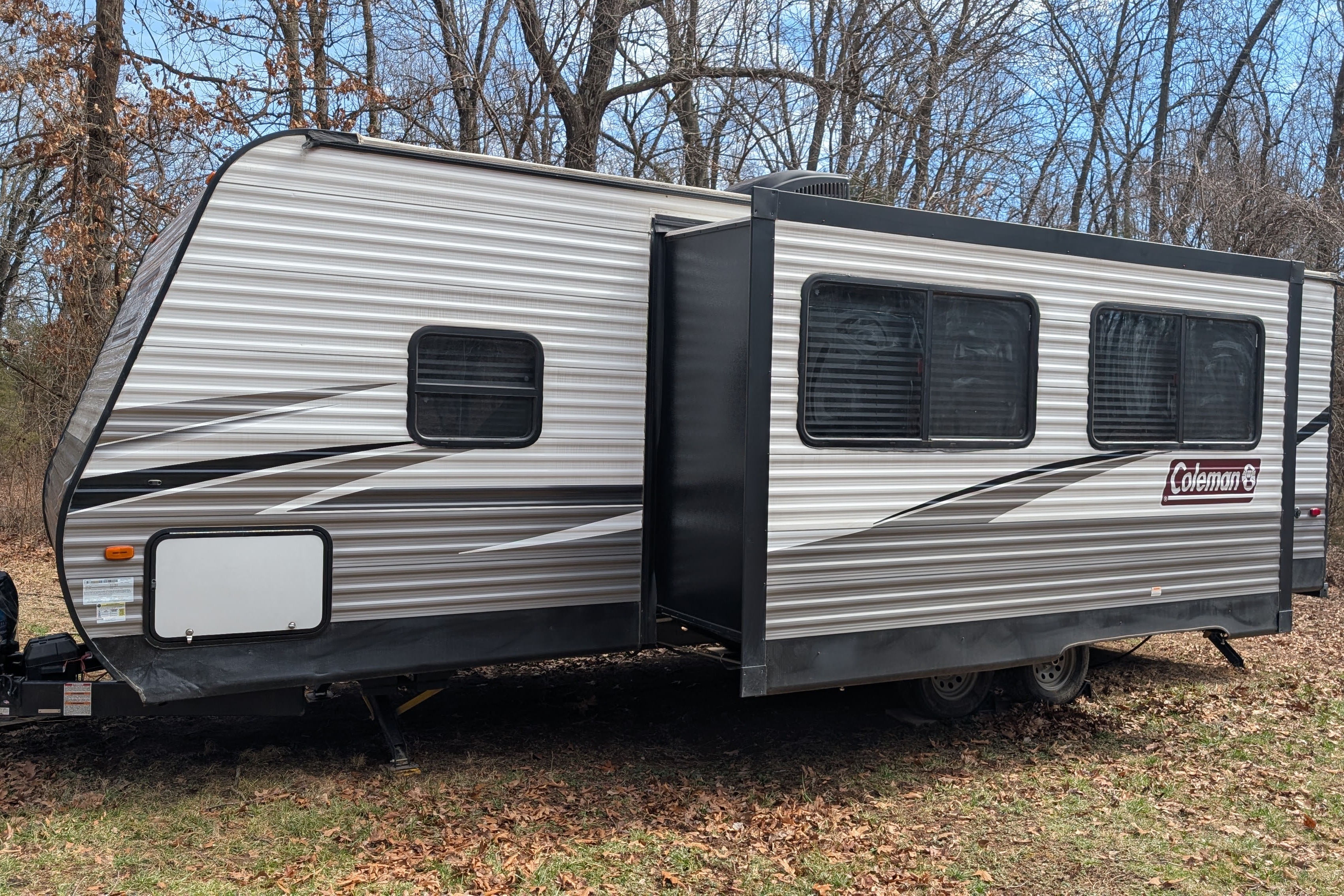 Dogwood - Coleman Lantern 262BH - Sleeps 8